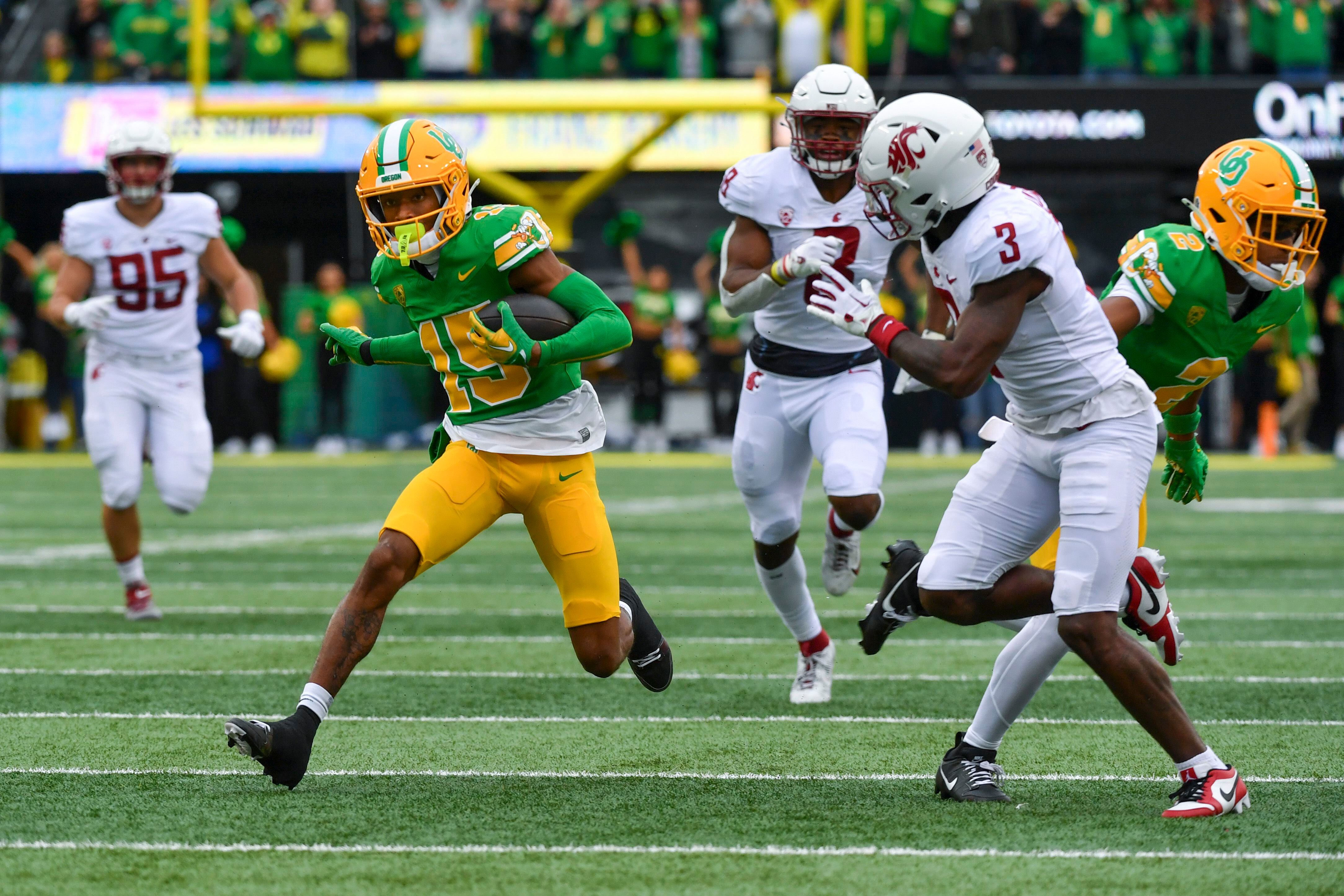 Ducks to wear yellow uniforms against Washington