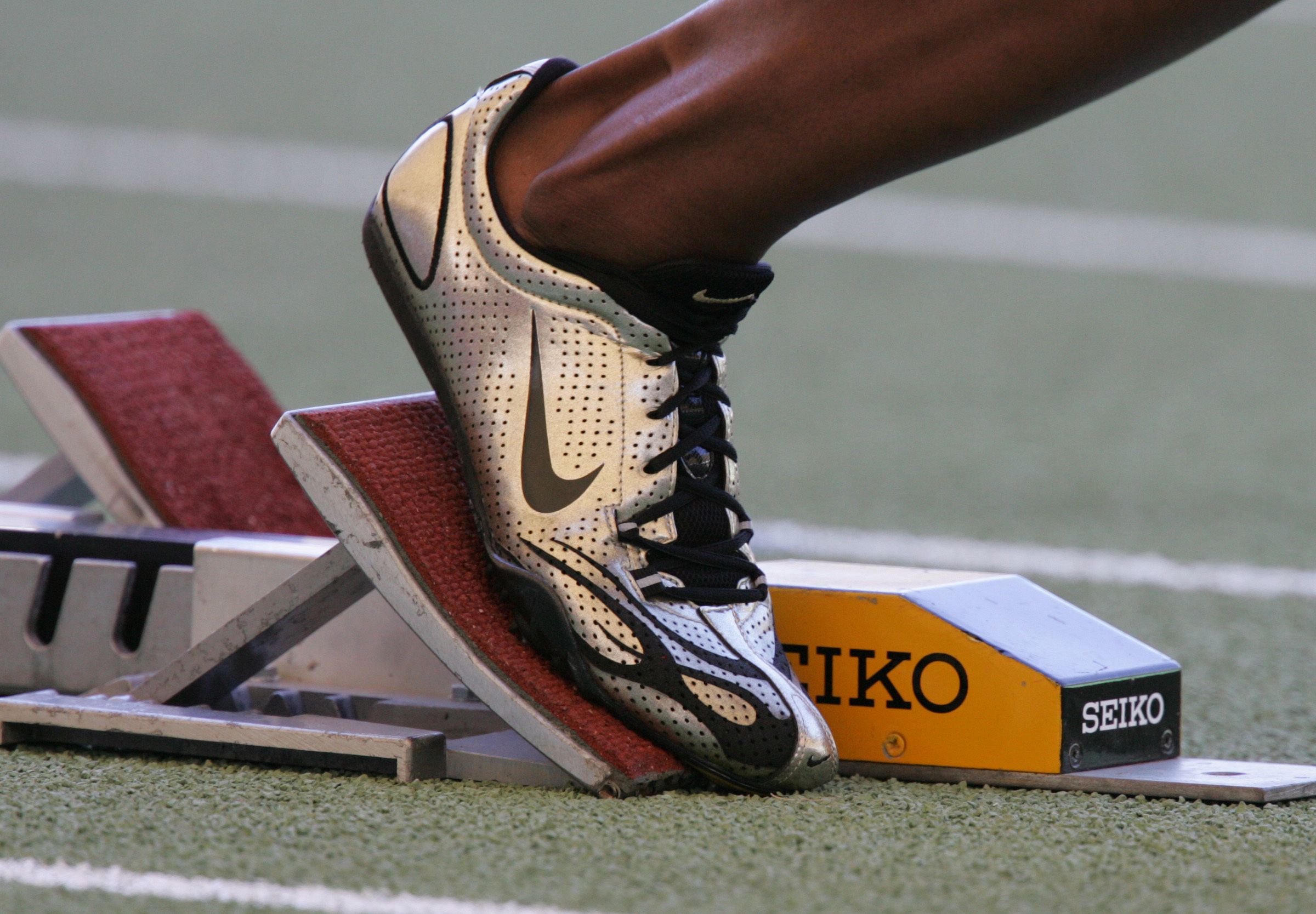 Blijven flexibel Correspondent More than shoes: Nike navigates complicated twists in track - OPB
