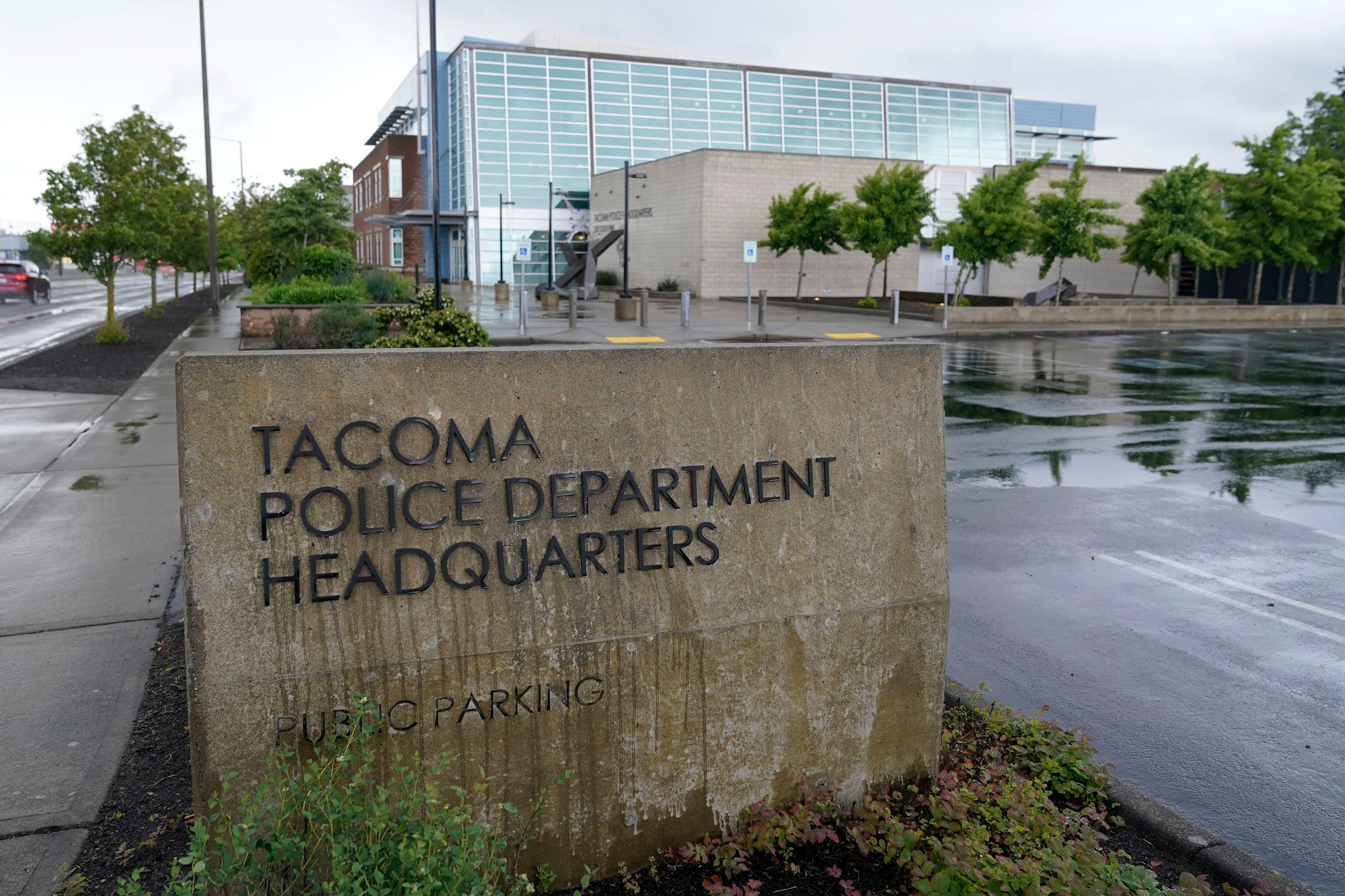 Video shows Tacoma officer punching, restraining Manuel Ellis